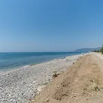 Sea Front Relaxing Holiday home *