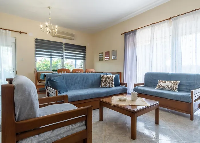 Sea Front Relaxing Holiday home *